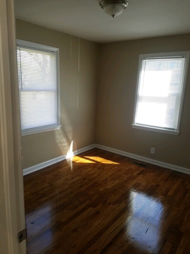 Building Photo - 514 High Street Nashville, TN 37211