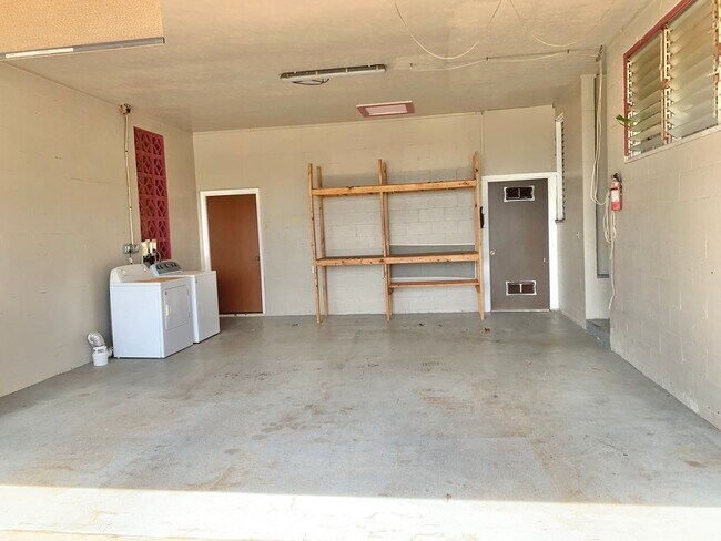 Building Photo - 938 Makiki St