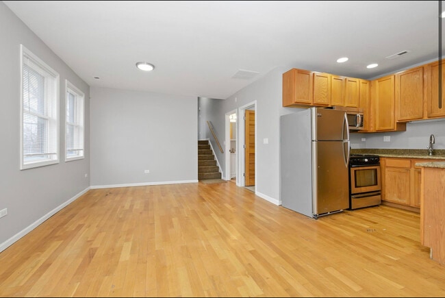 Building Photo - 1431 W 108th St