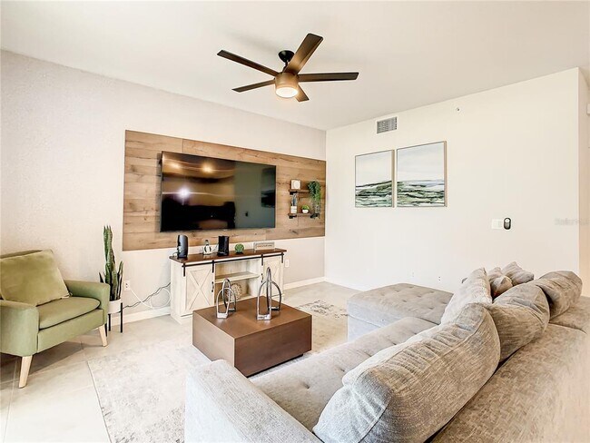 Building Photo - 4741 Clock Tower Dr