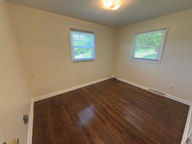 Building Photo - Christiansburg, 3 BR / 1 BA, Available for rent