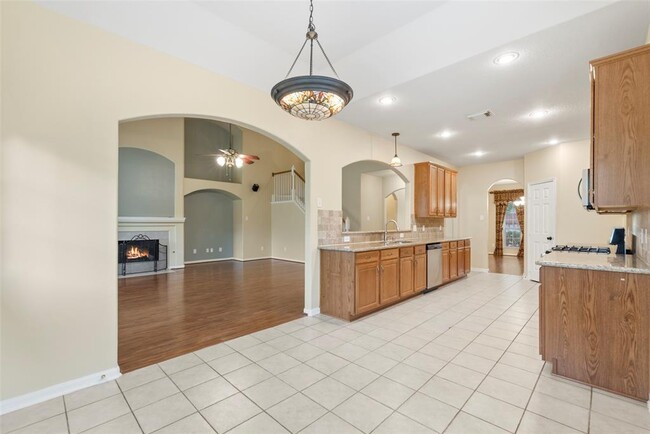 Building Photo - 25727 Shady Spruce Ln