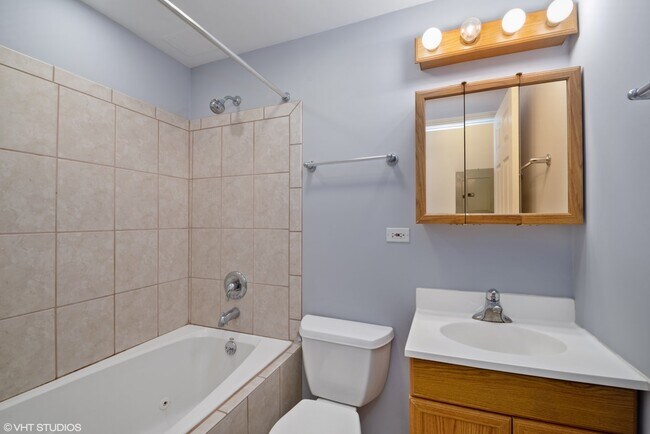 Building Photo - 2649 N Kedzie Ave