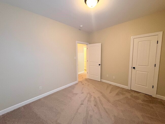 Building Photo - 1457 Lagrange Crest Rd