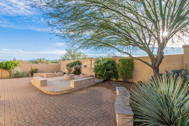 Building Photo - 799 West Camino Tunera