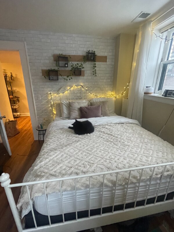 Building Photo - 615 W Hancock St