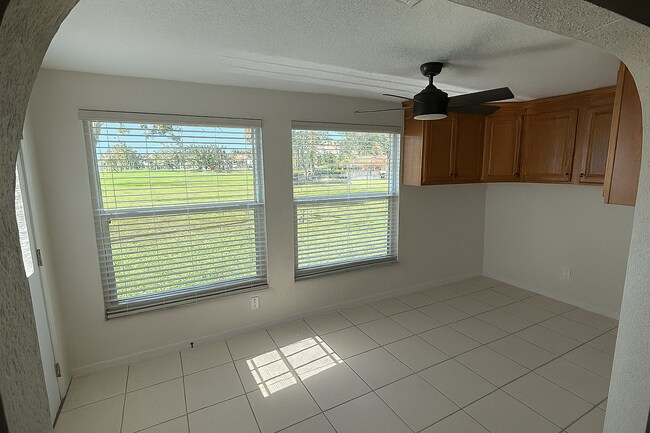 Building Photo - 9394 Westlinks Terrace