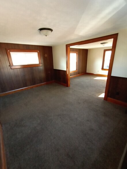 Dining & living rooms - 898 1st St NE
