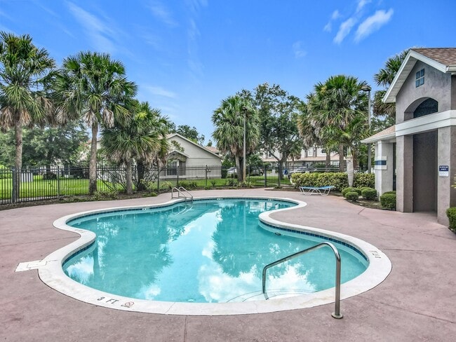 Building Photo - Island Cove Villas at Meadow Woods 1-Story...