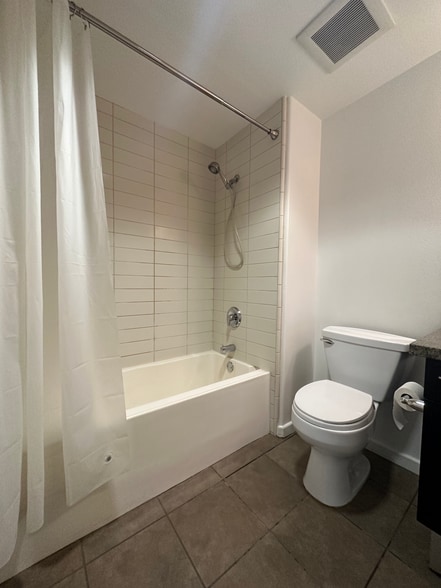 Guest Bathroom - 250 N 1st St