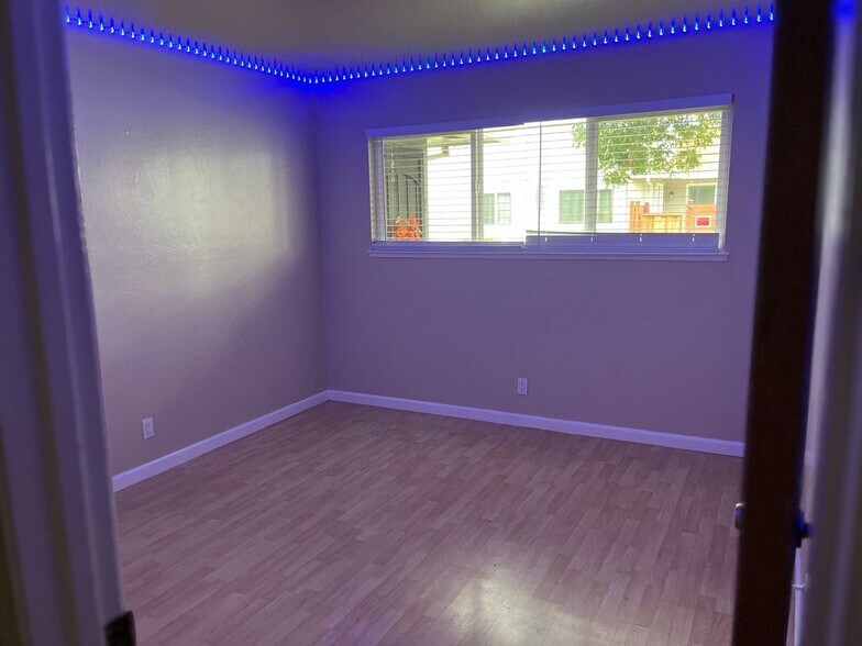 Building Photo - 5489 Judith St