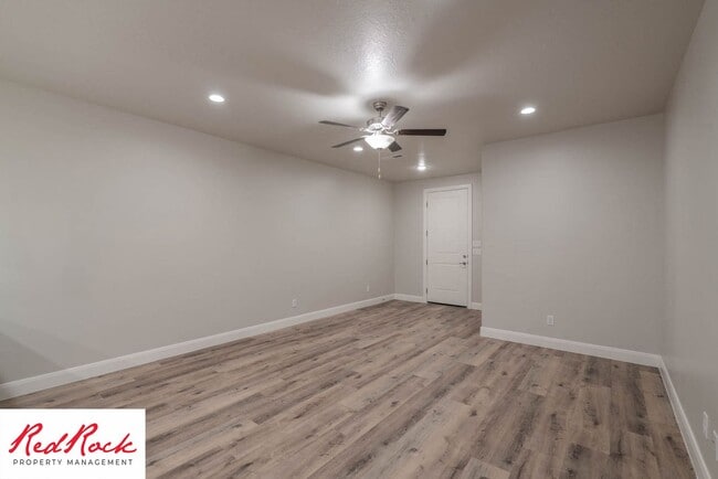 Building Photo - Newer Townhome in Hurricane Heights