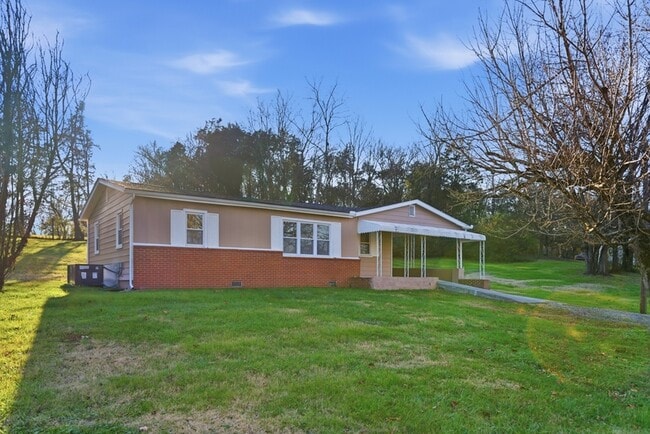 Primary Photo - 365 Old Dandridge Pike