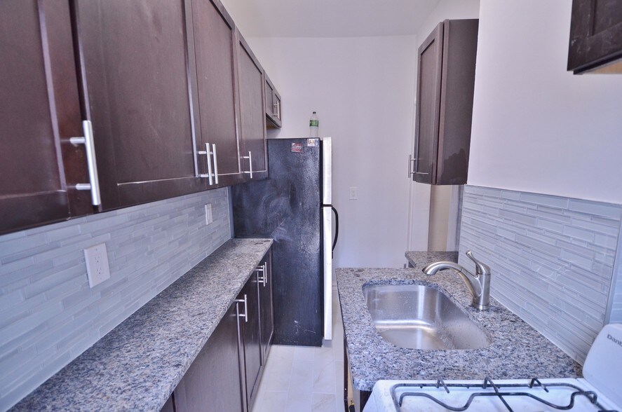 Building Photo - 1111 Boylston St