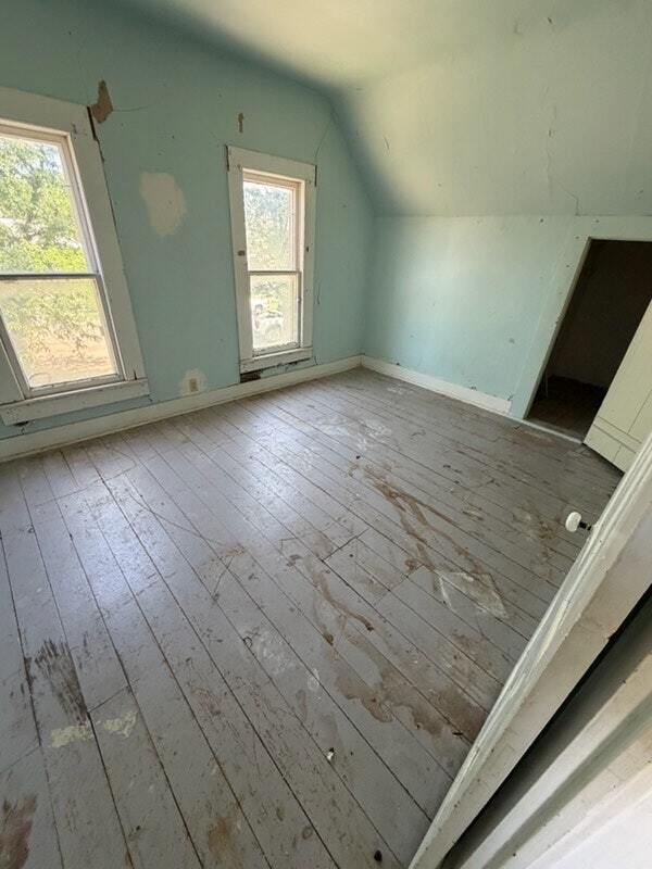 Building Photo - 321 N Cypress St