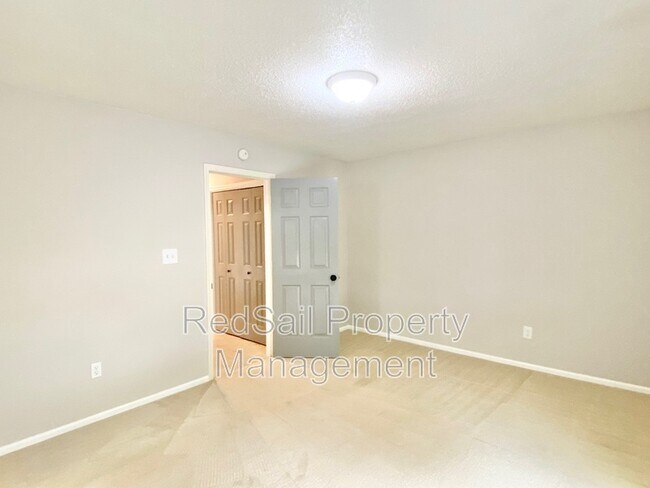 Building Photo - 5310 Gardner Ct