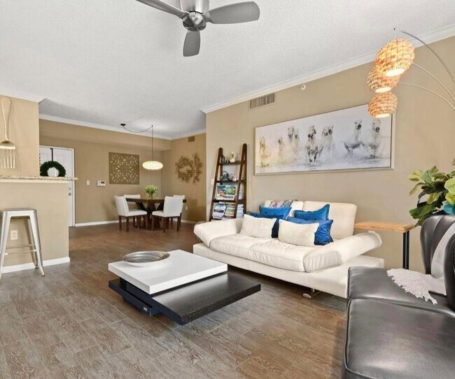 Building Photo - 11750 Saint Andrews Pl