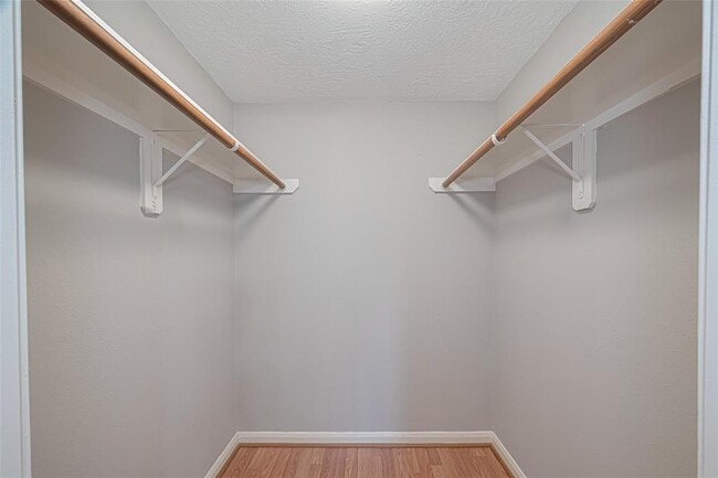 Building Photo - 1101 Saulnier St