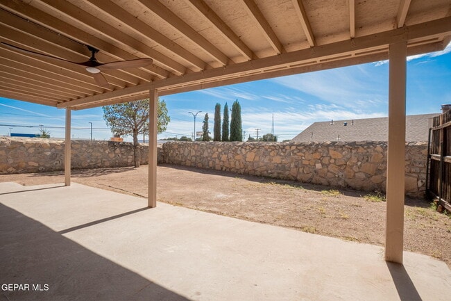 Building Photo - 11450 Sundrop Ct