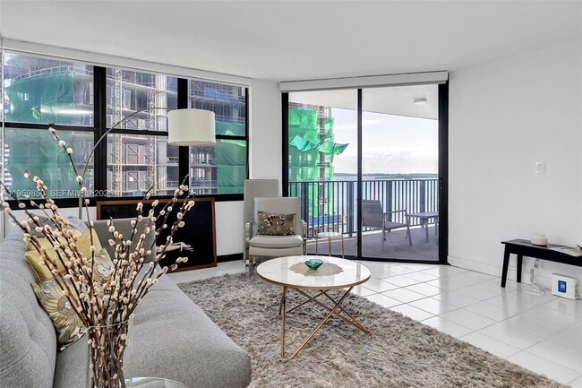 Building Photo - 1865 Brickell Ave