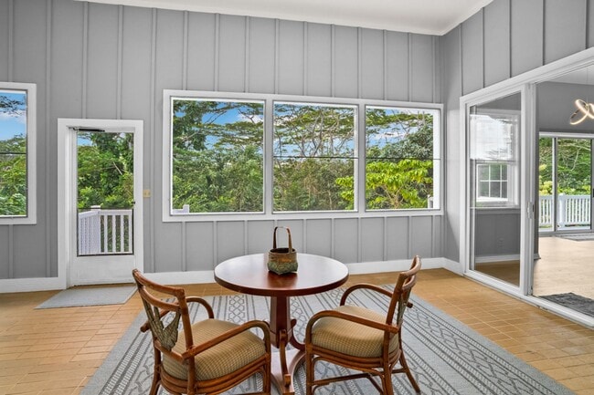 Building Photo - 4 Bedroom 3 Bath Home in Waioli Gardens