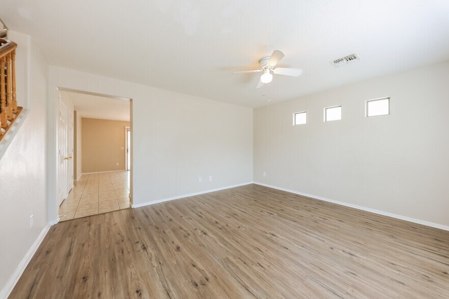 Building Photo - 7222 S 37th Dr