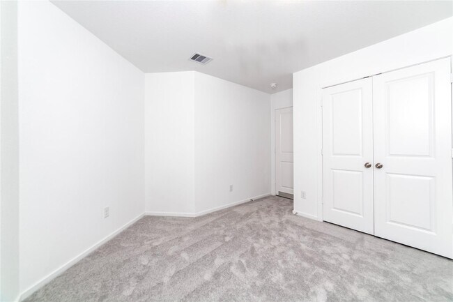 Building Photo - 1634 Blue Cypress Dr