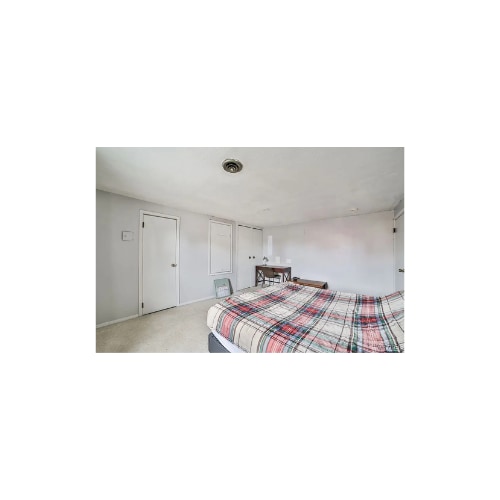 Building Photo - 3648 S Park Ave