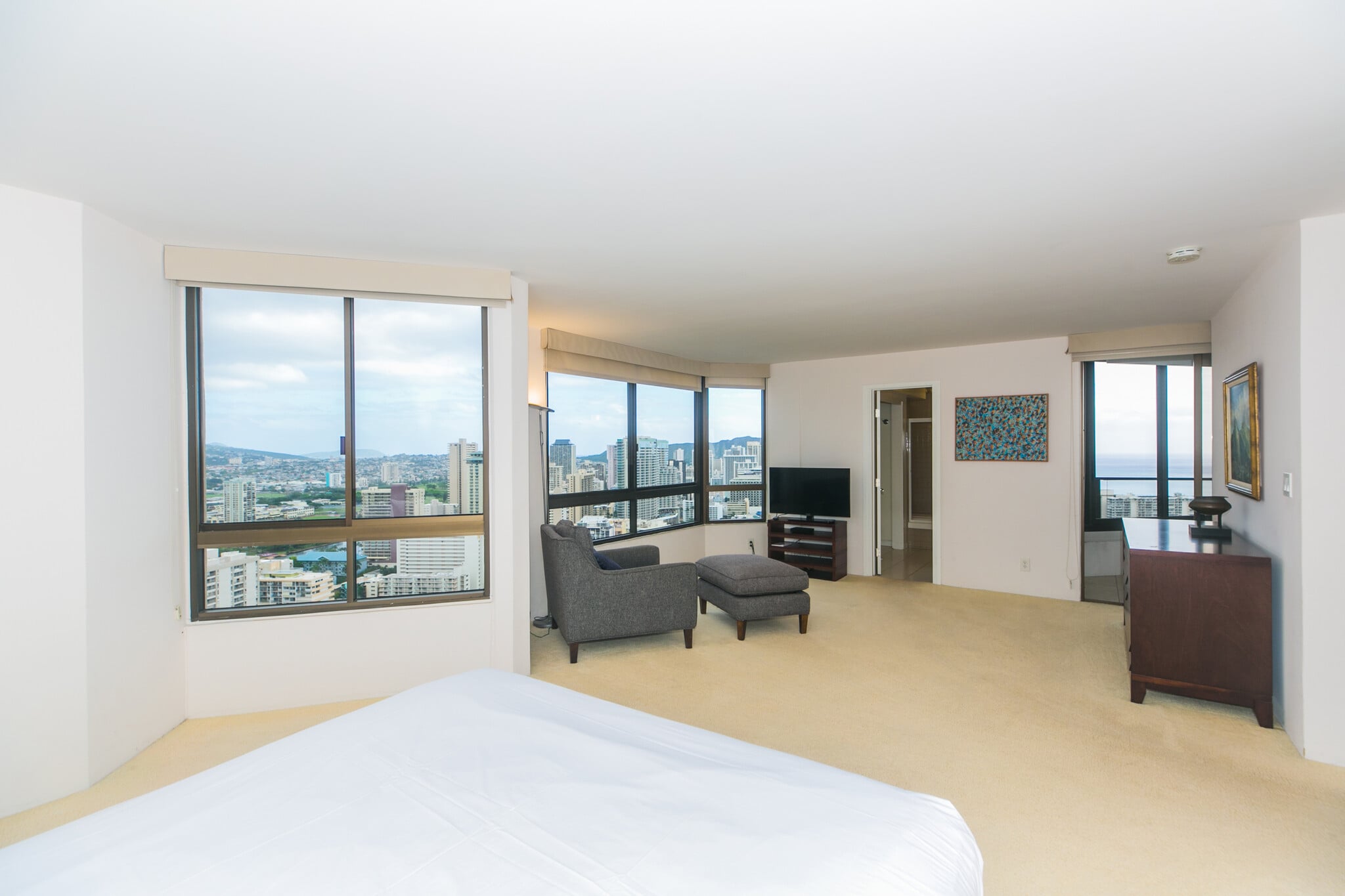 Main bedroom - 1910 Ala Moana Blvd