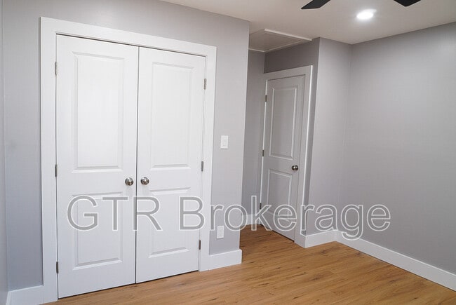 Building Photo - 307 Cheryl Ct