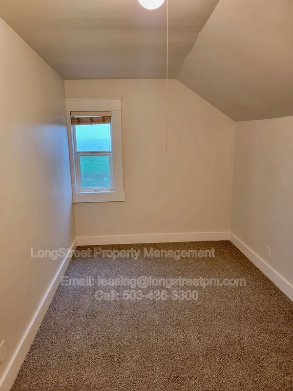 Building Photo - 29626 OR-34
