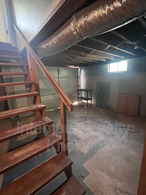 Building Photo - 712 S Beaman St