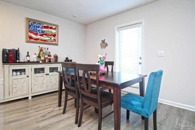 Building Photo - 6376 Burrow Ln