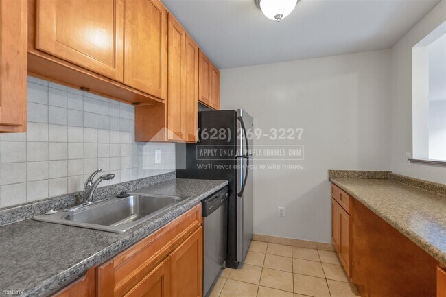 Building Photo - 3 br, 1.5 bath Condo - 6305 Hil Mar Drive,...