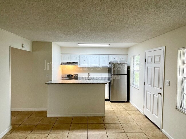 Building Photo - 5228 Davisson Ave