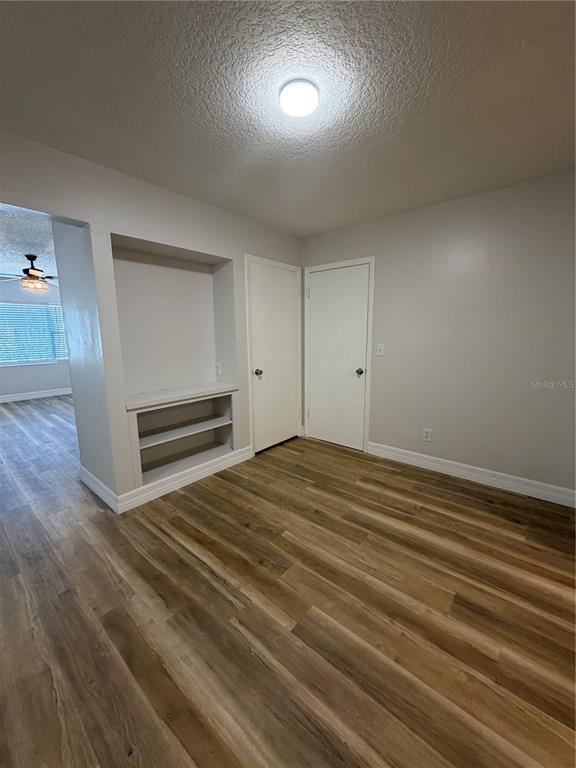 Building Photo - 316 W Howry Ave