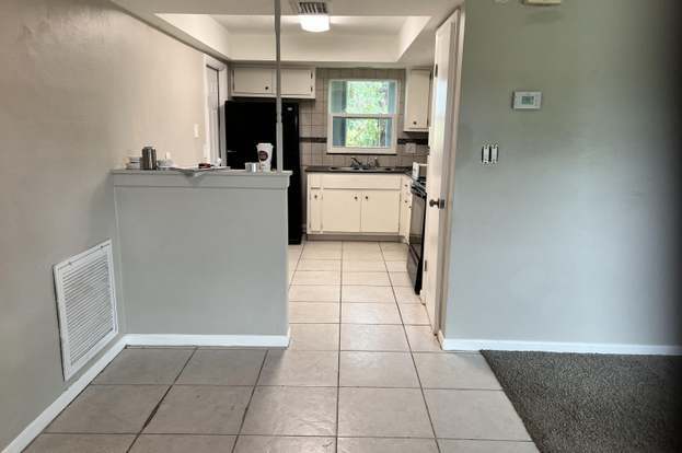 Building Photo - 2170 Emerald Ct