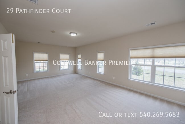 Building Photo - 29 Pathfinder Ct