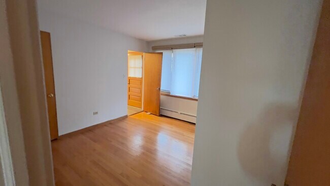 Building Photo - 2187 Scott Rd