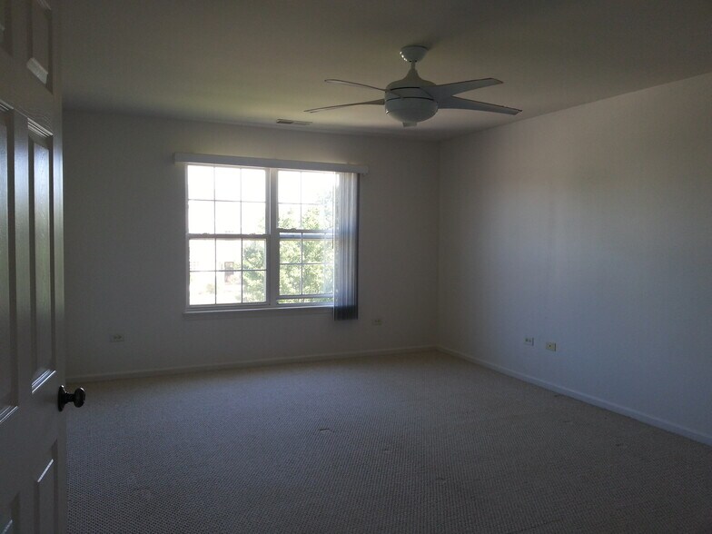 Building Photo - 735 Knoch Knolls Rd