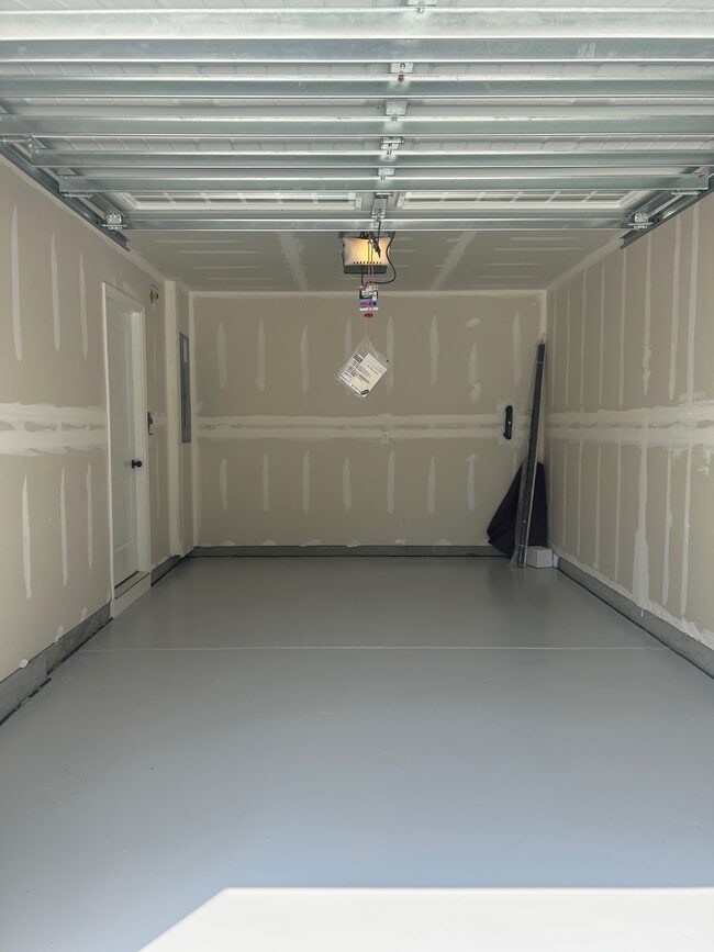 Building Photo - 284 Myrtle Mdws Dr