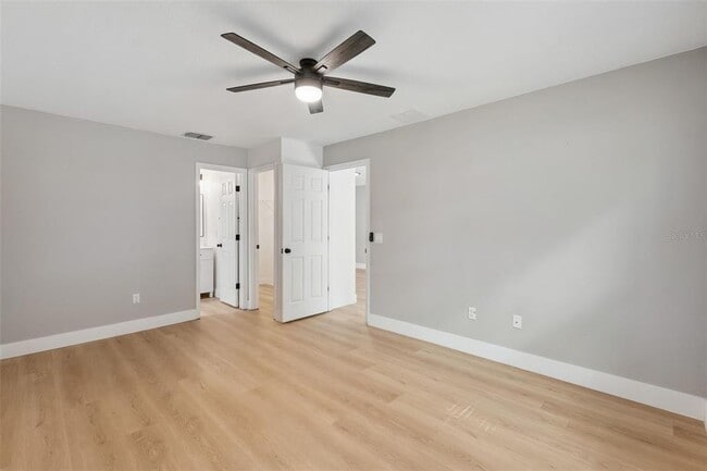Building Photo - 10618 Clarcona Ocoee Rd