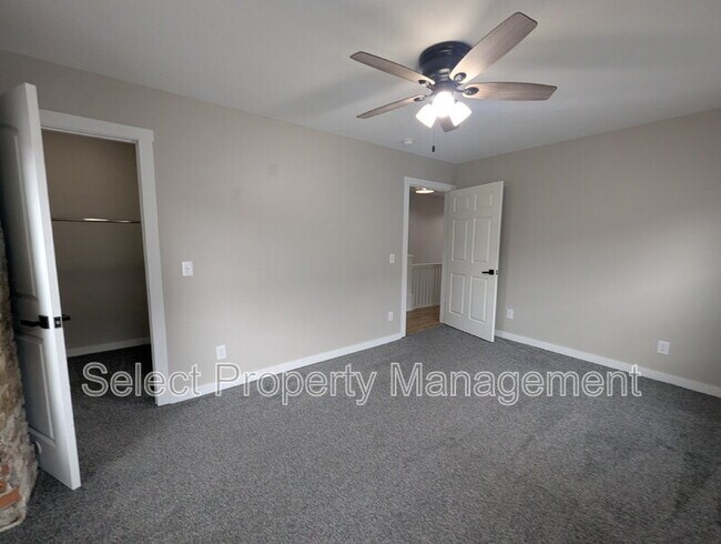 Building Photo - 603 Lavina St