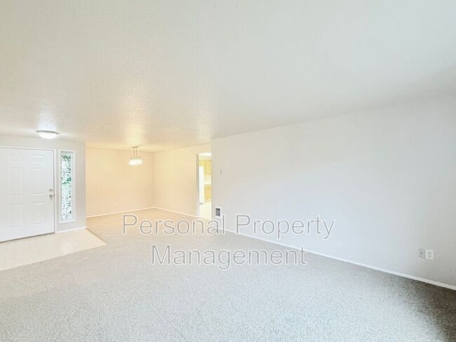 Building Photo - 17022 NE 21st St