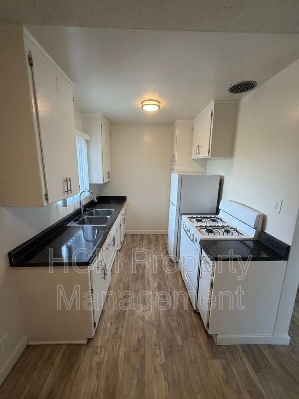 Building Photo - 4714 Slauson Ave