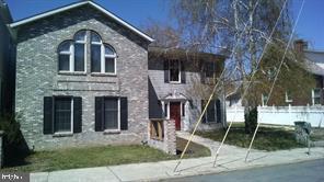 Primary Photo - 21 N Davis St