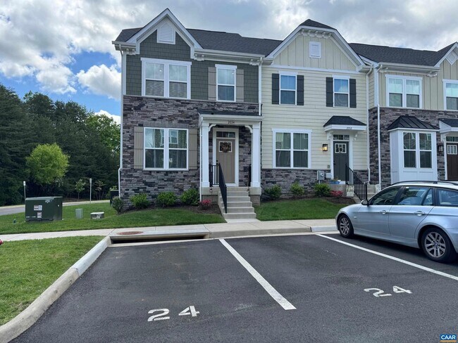 Building Photo - 2034 Landon Ln
