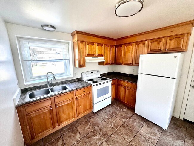 Building Photo - 58 Old Concord Turnpike