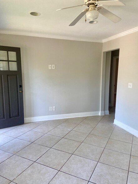 Building Photo - 2209 Center Way S