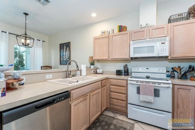 Building Photo - 29 Torrey Pines Dr
